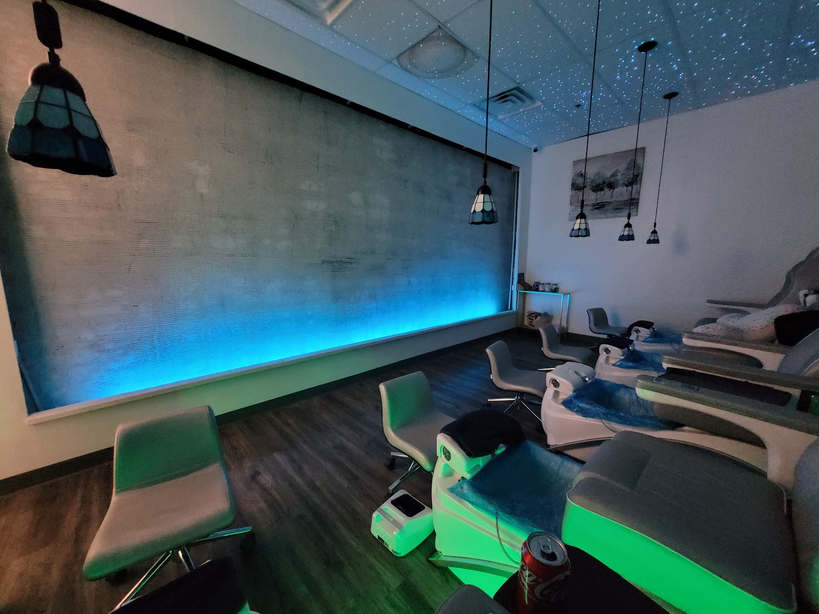 Lavish Lounge Spa nail photo 5